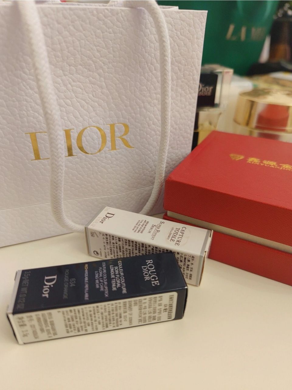 买到了最适合我的口红色号迪奥634  #634 是一枚非常纯正的胡萝卜色