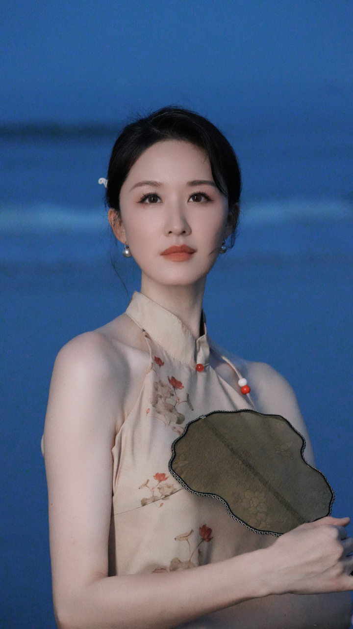 hi～是有人在找原图吗?#张雯