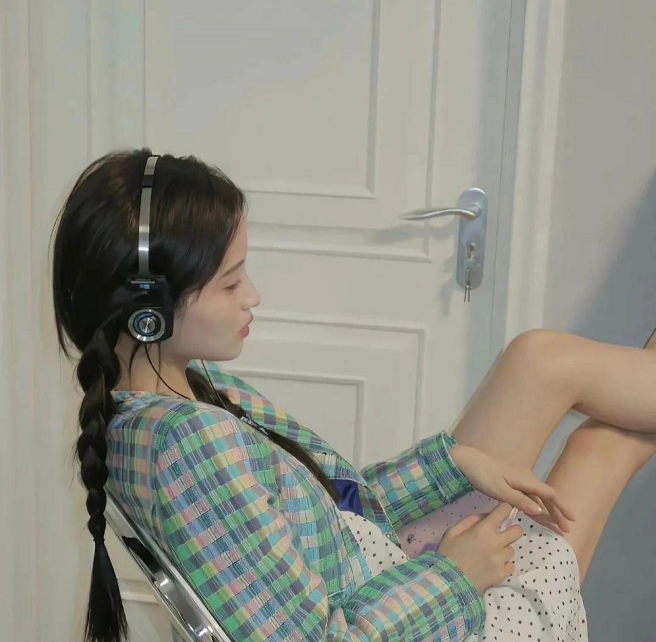 女生头像ins高级质感/超级干净温柔 女生头像ins高级质感/超级干净