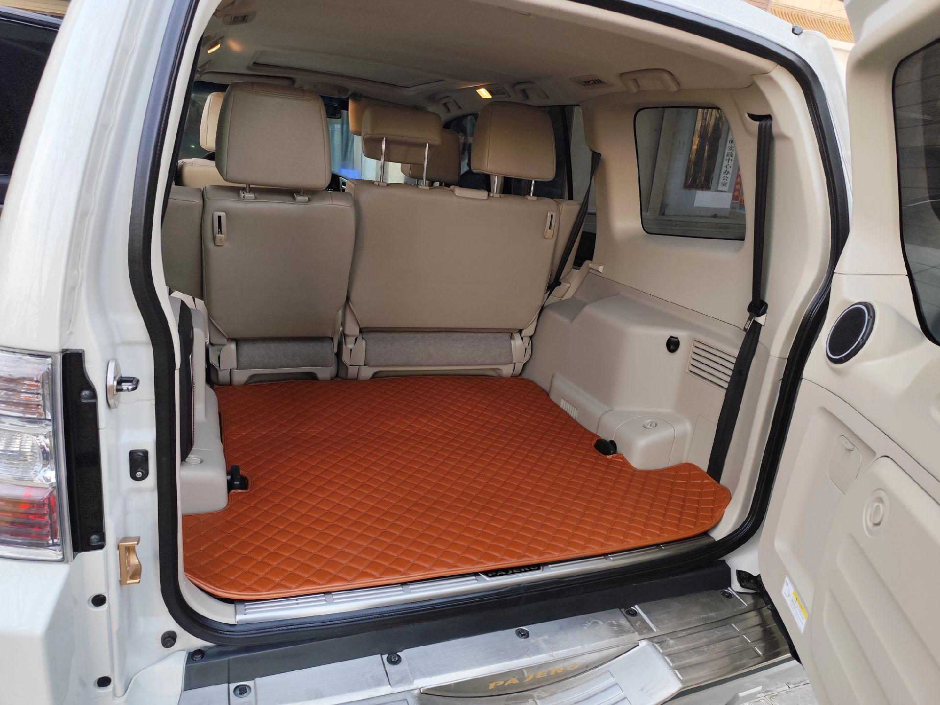 三菱帕杰罗v97室内精洗保养护理完工,爱车室内立马焕然一新