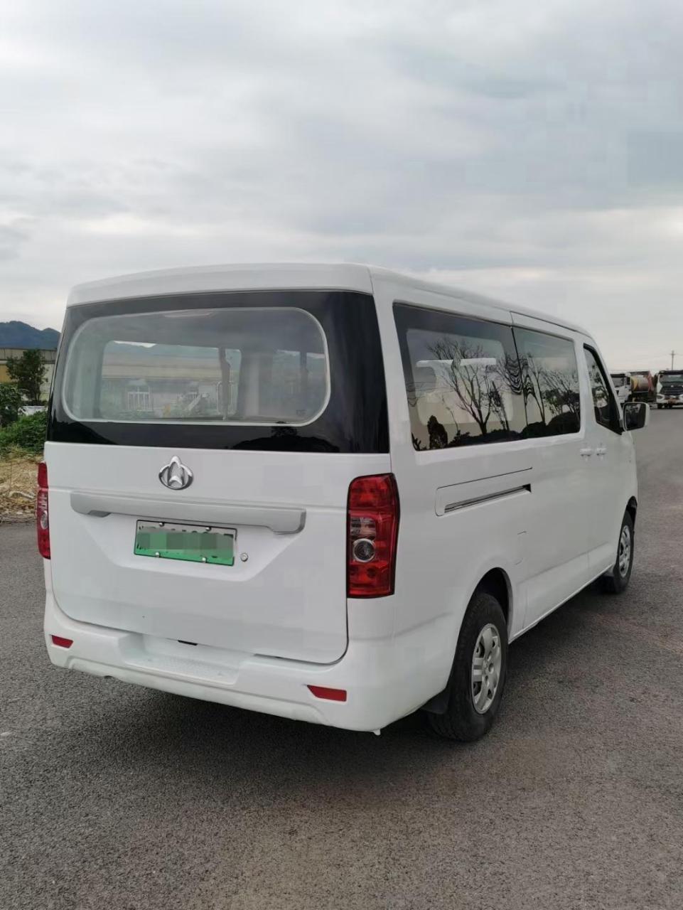 长安睿行em80七座面包车,可以拉人可以拉货,2023年7月上户,只跑了9000