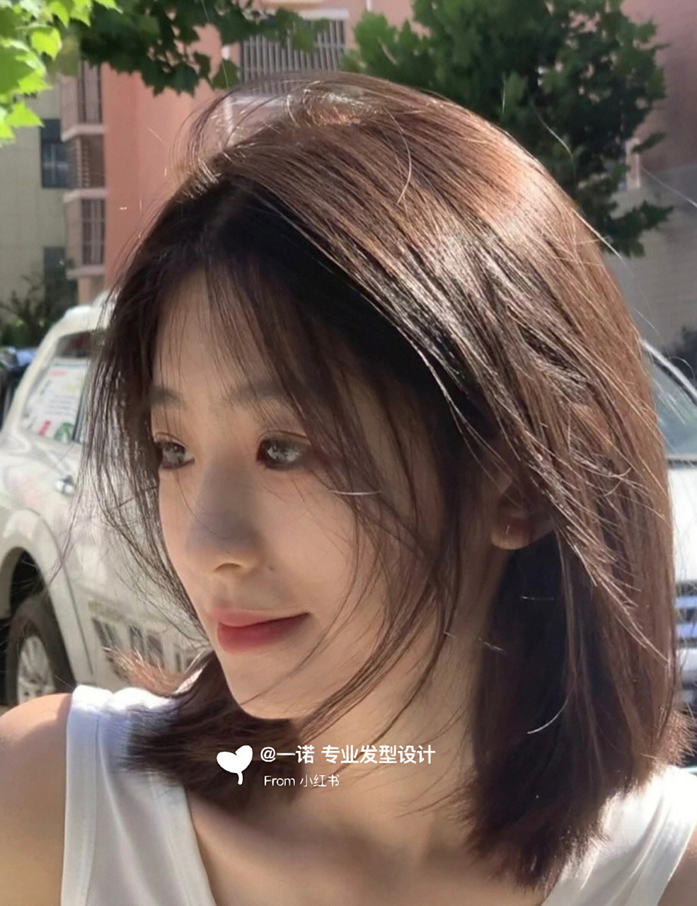 方脸,国字脸女生的锁骨发发型 ————94给大家推荐一款中短发锁骨