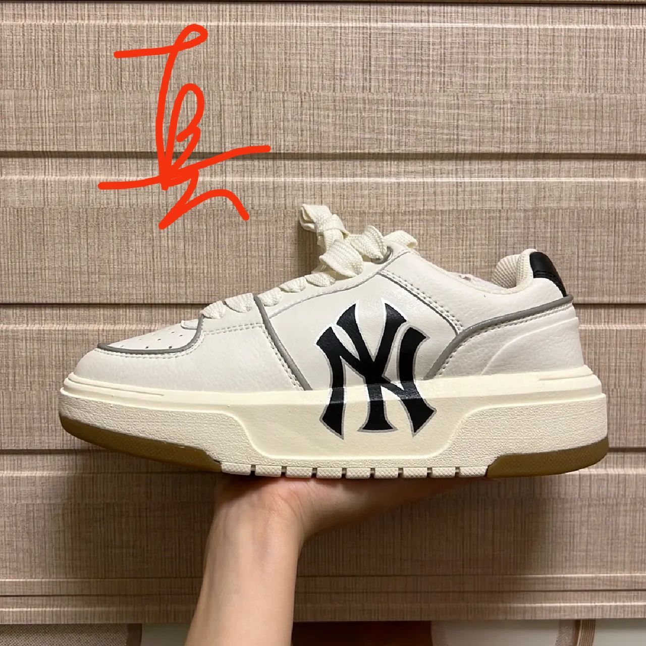 mlb学长鞋真假赏析 最近mlb学长鞋非常火,也很多朋友问.