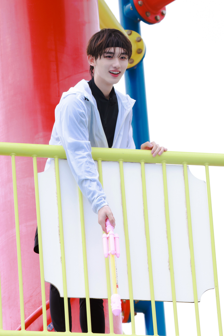 时代少年团# 时代少年团旅游日常vlog《时代夏令营2》 花絮照掉落