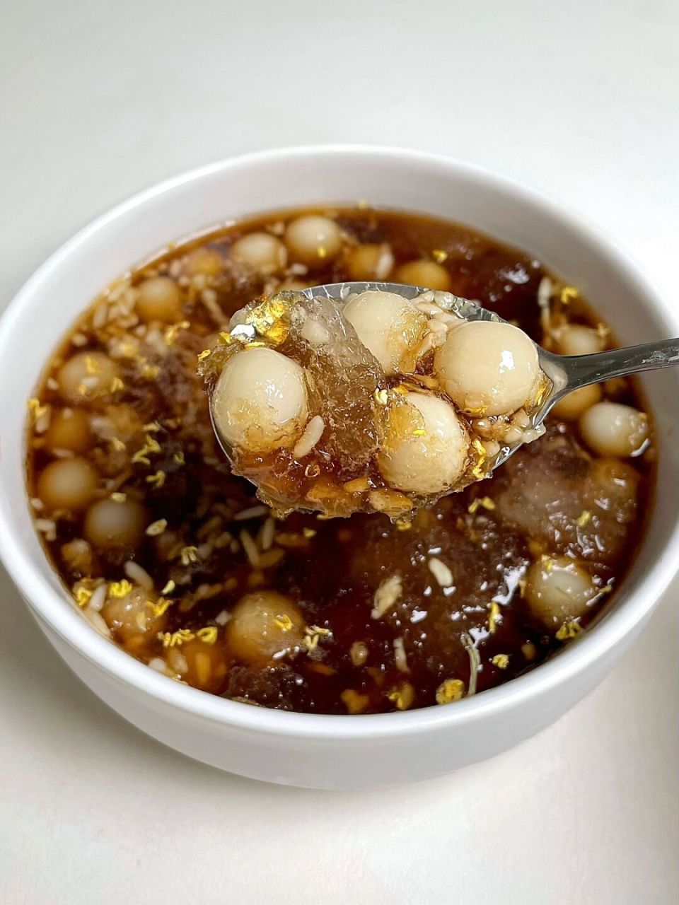 简直是夏日解暑神器[白眼] 糯叽叽的小圆子,冰凉清爽的红糖冰[舔屏]