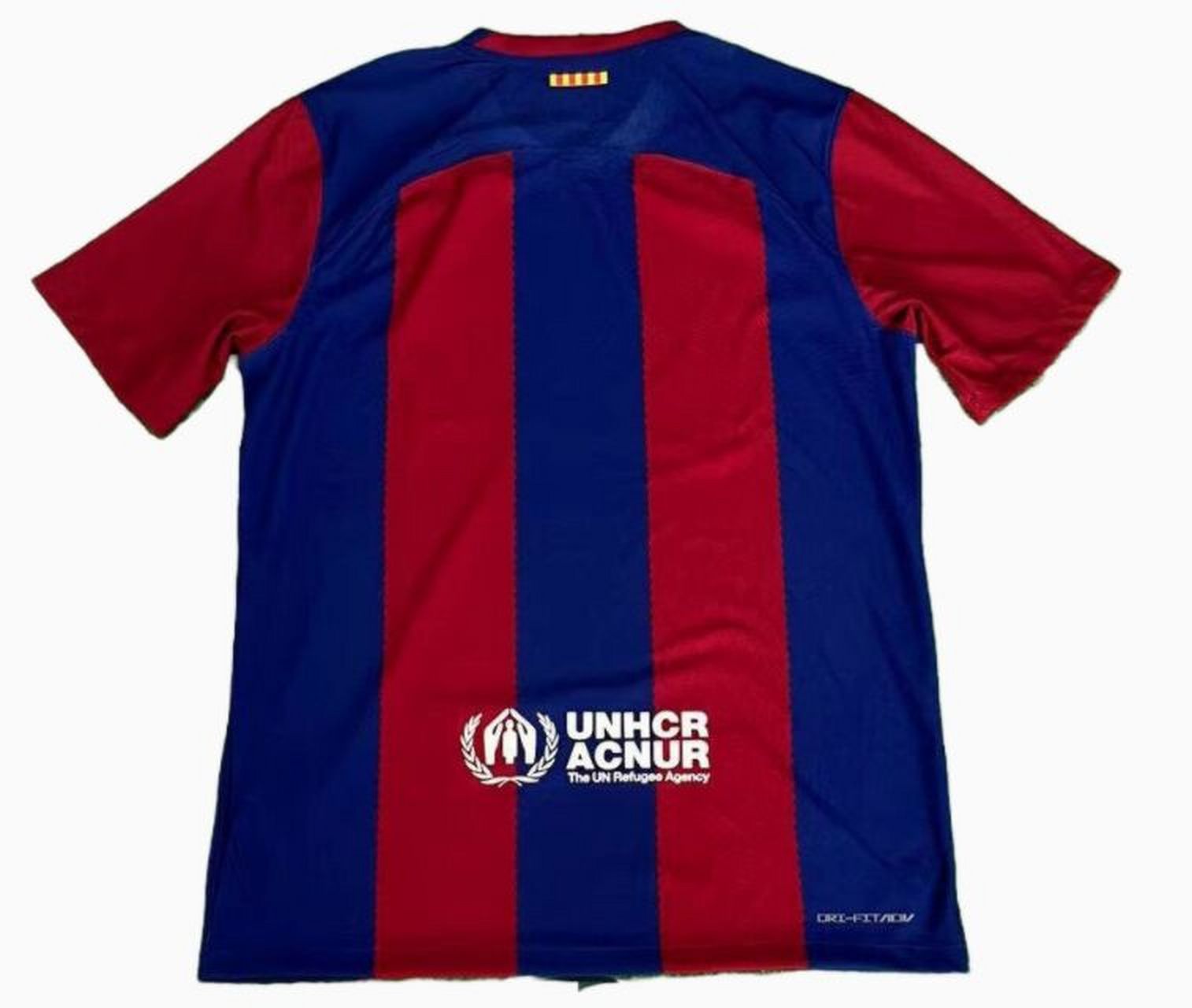 巴塞罗那2023-24赛季主场球衣 球迷版球员版国内均会市售.