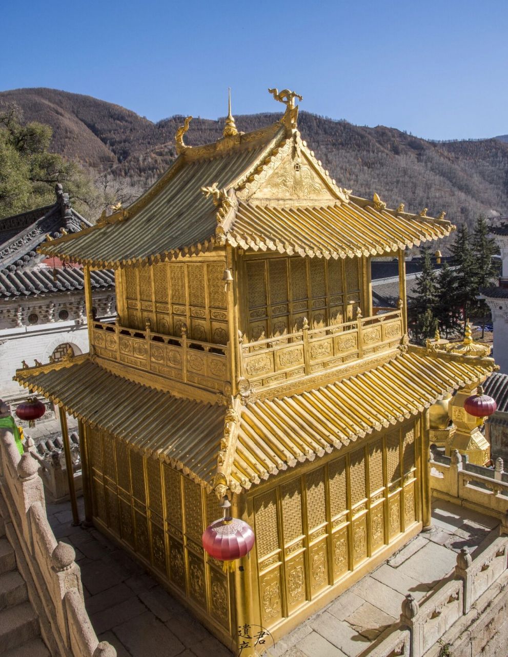 400年前的这座明代铜殿,依然金光闪闪 【山西五台山显通寺明代铜殿】