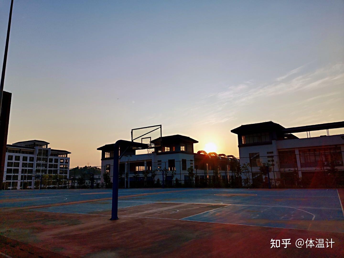 南宁市银海三雅原南宁市三美学校银海校区锐评
