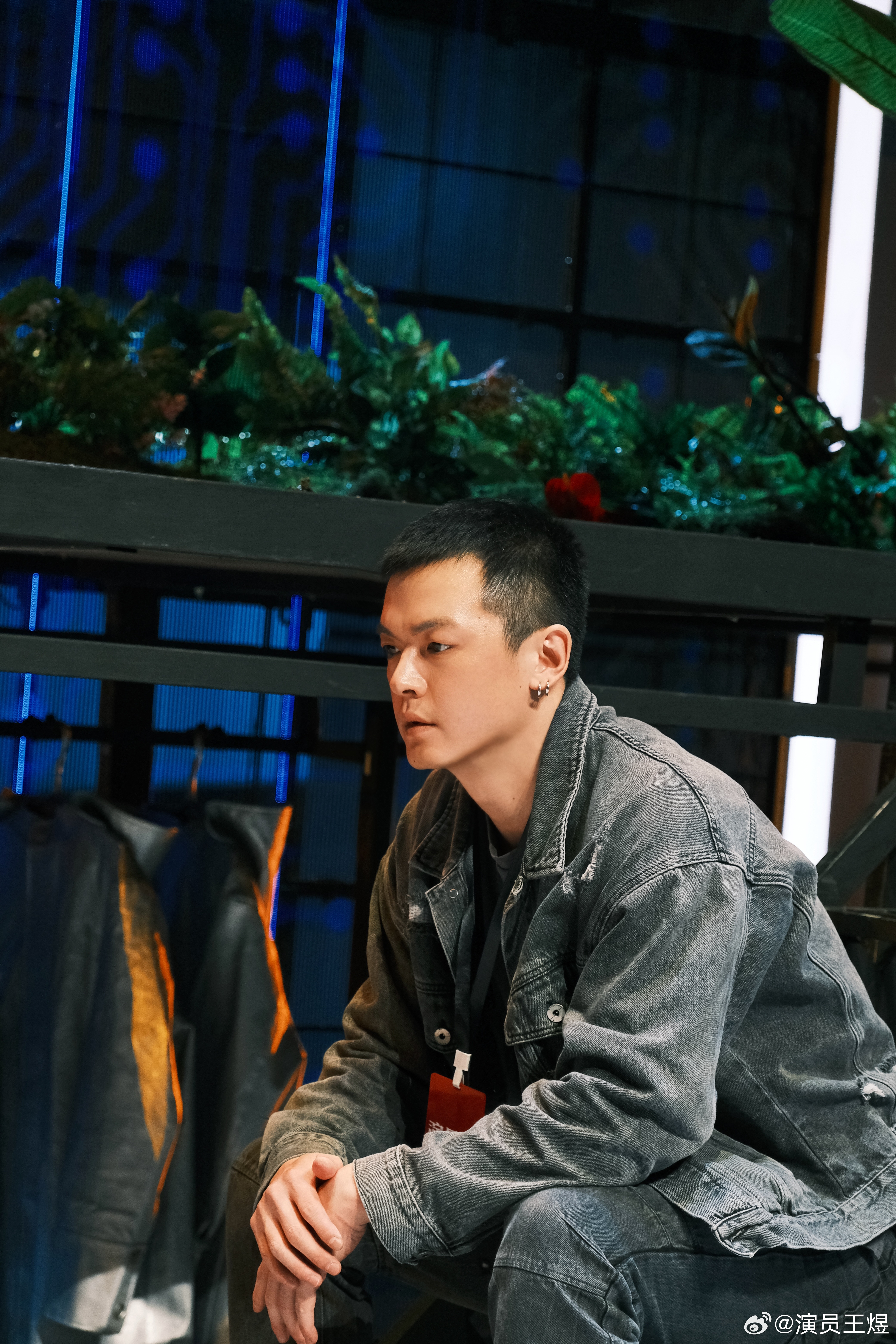 悄悄告诉你们哈,我在永恒乐园的后门儿留了个缝,无聊了,孤独了,拧巴了