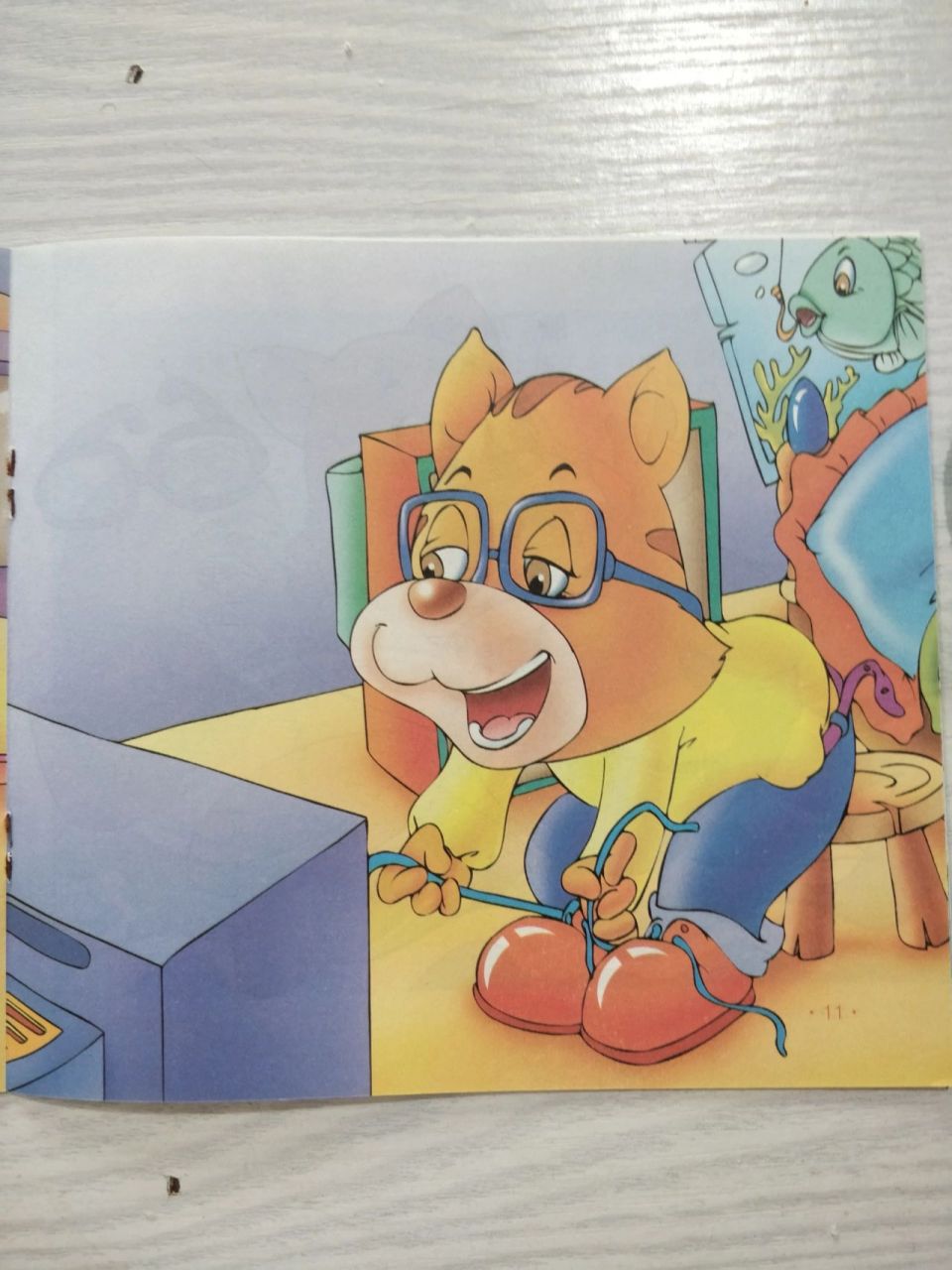 中班语言讲述 1  中班语言 《电视迷猫先生》(讲述活动)  设计意图