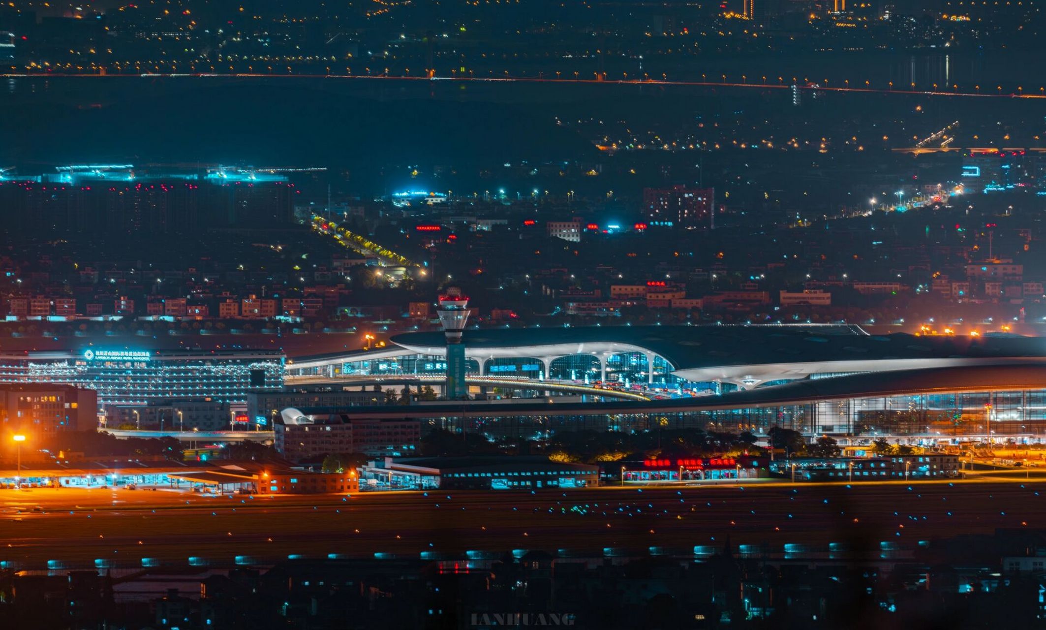 杭州萧山国际机场夜景图片