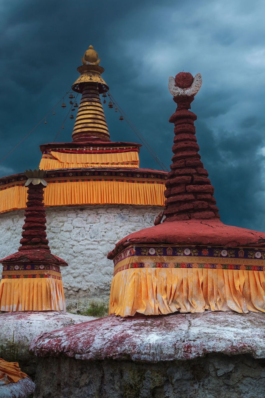 夏寺 夏寺,是西藏朝佛圣地,距今700多年历史.