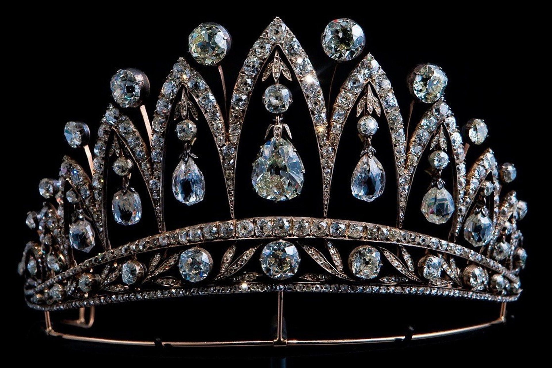 约瑟芬皇后冠冕,是意大利末代王后的嫁妆 约瑟芬皇后冠冕是玛丽何塞