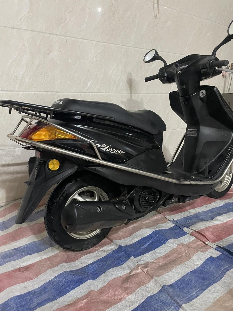 准新车wh125t-5五羊本田喜俊黑色,原脚刹,带两把钥匙97,前后原厂