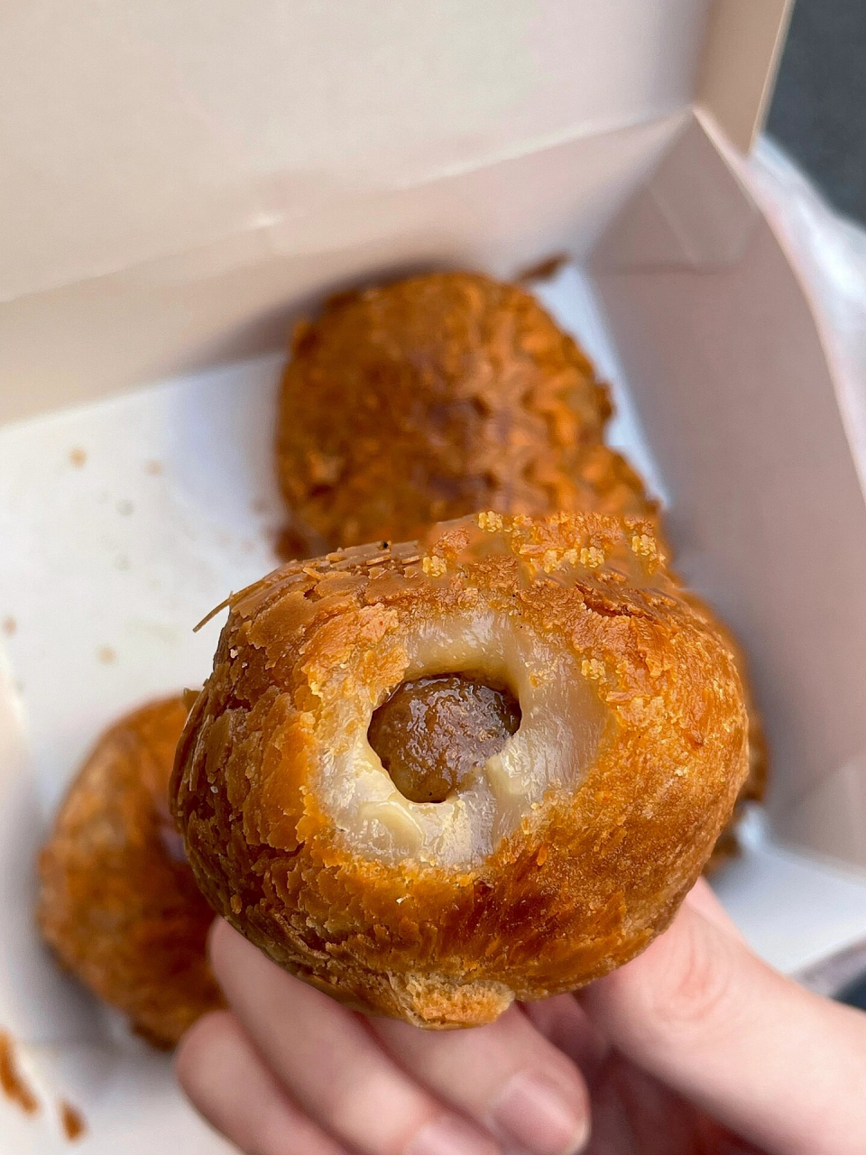 滕州美食|一口爆汁的软糯玉兰饼7515 无锡的玉兰饼好合我的胃口