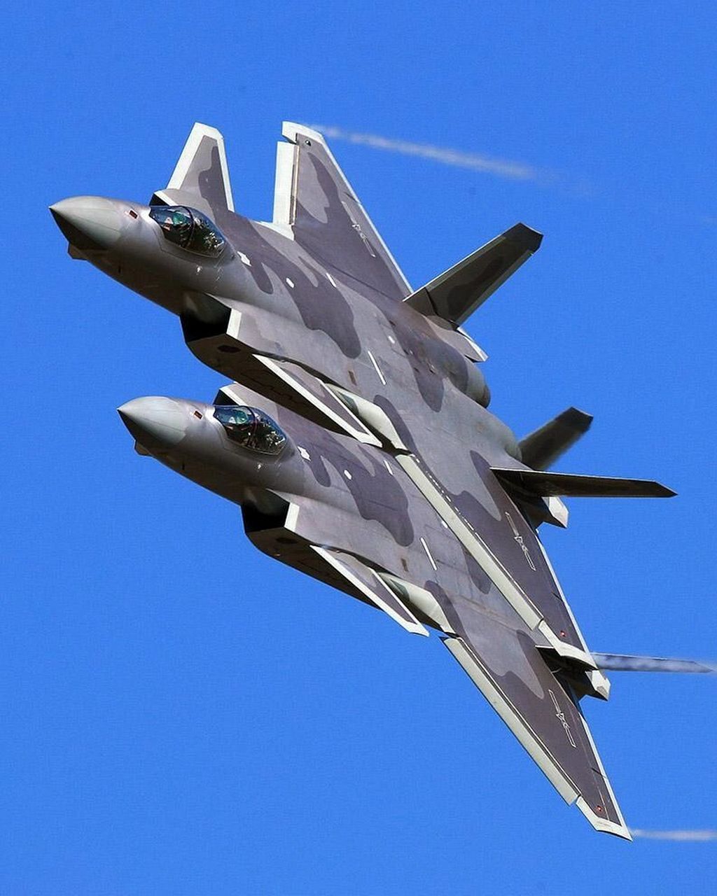 歼-20高清大图奉上 一组歼20战机高清大图送给大家.