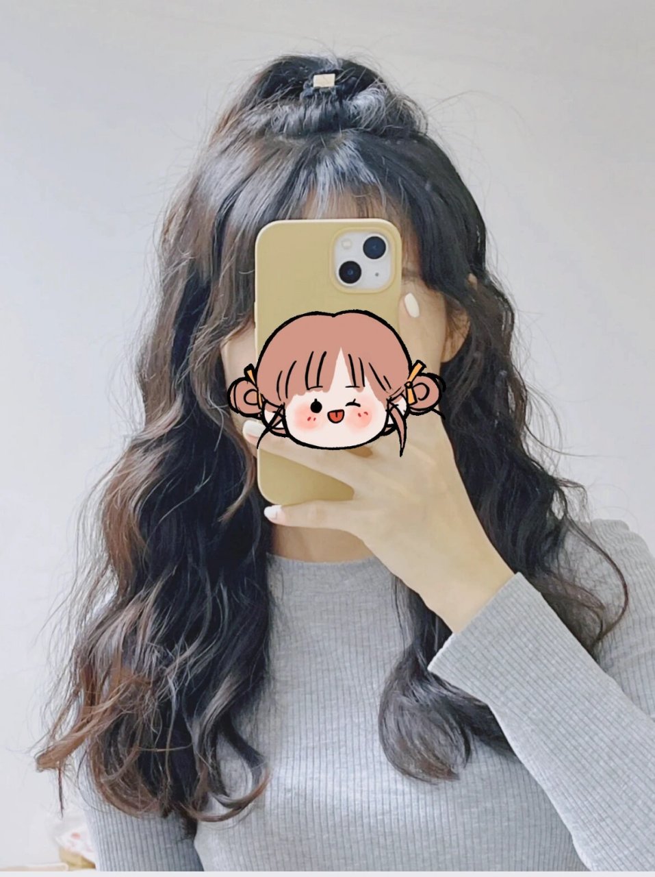 烫发天花板,俏皮可爱 大时尚清新水波纹发型十分迷人,风靡了当今潮 流