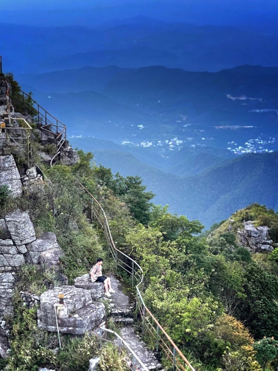 梅州/阴那山 地址7215梅县区雁洋镇 阴那山五指峰玉皇顶 云雾缭绕