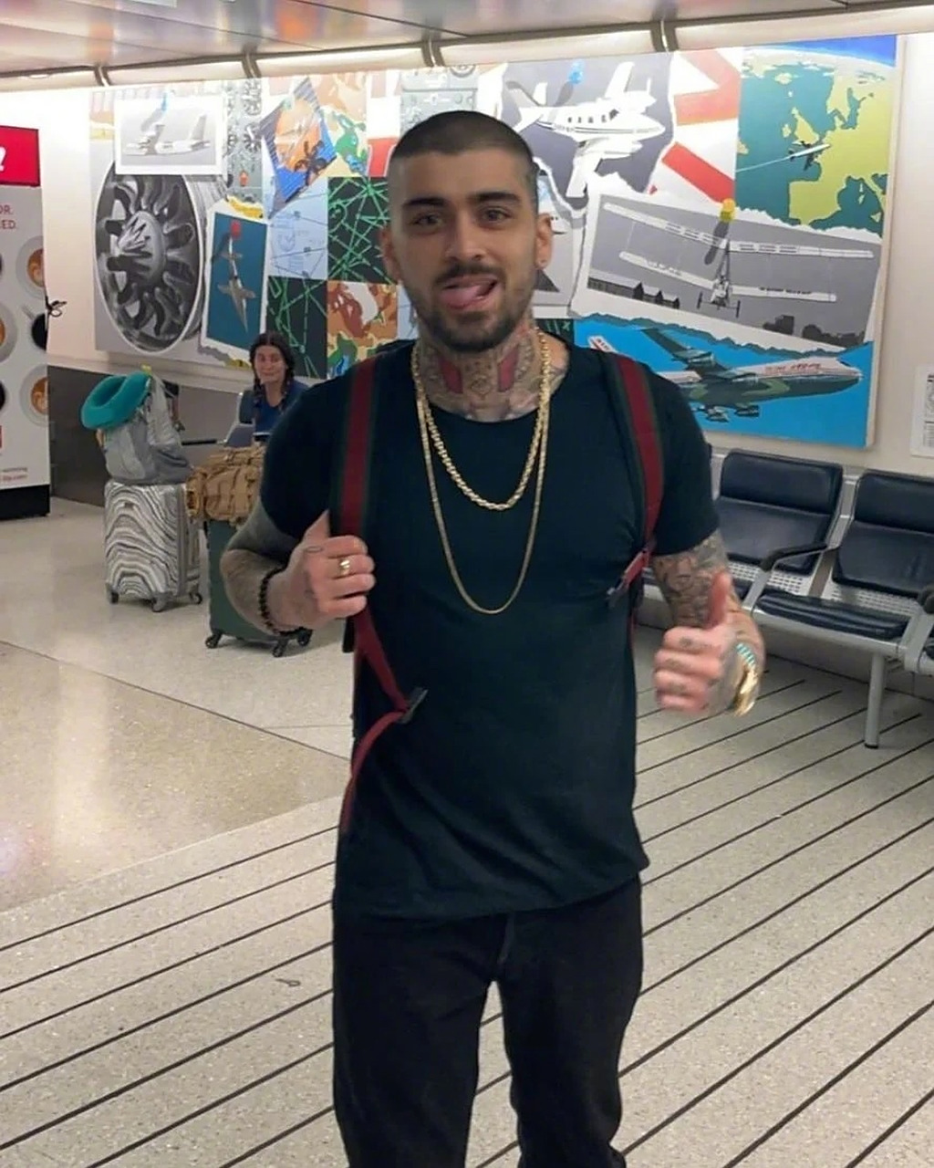 美渣 zayn 近照曝光,看起来活力满满:  #zayn#one direction