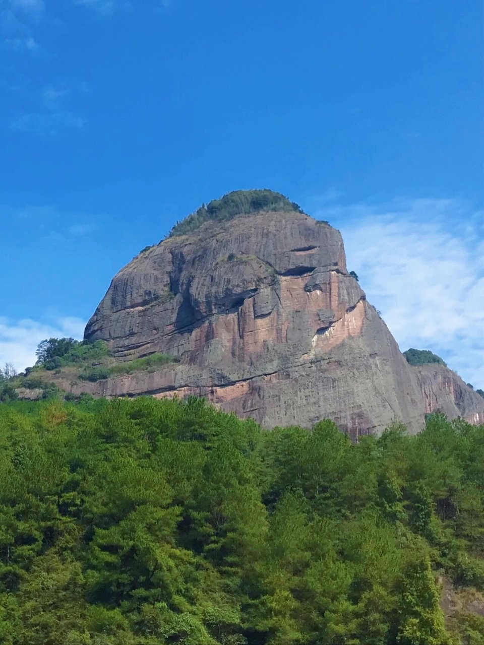 赣州·会昌·汉仙岩 4a级景区:丹霞仙境汉仙岩 景区位于"风景独好"的