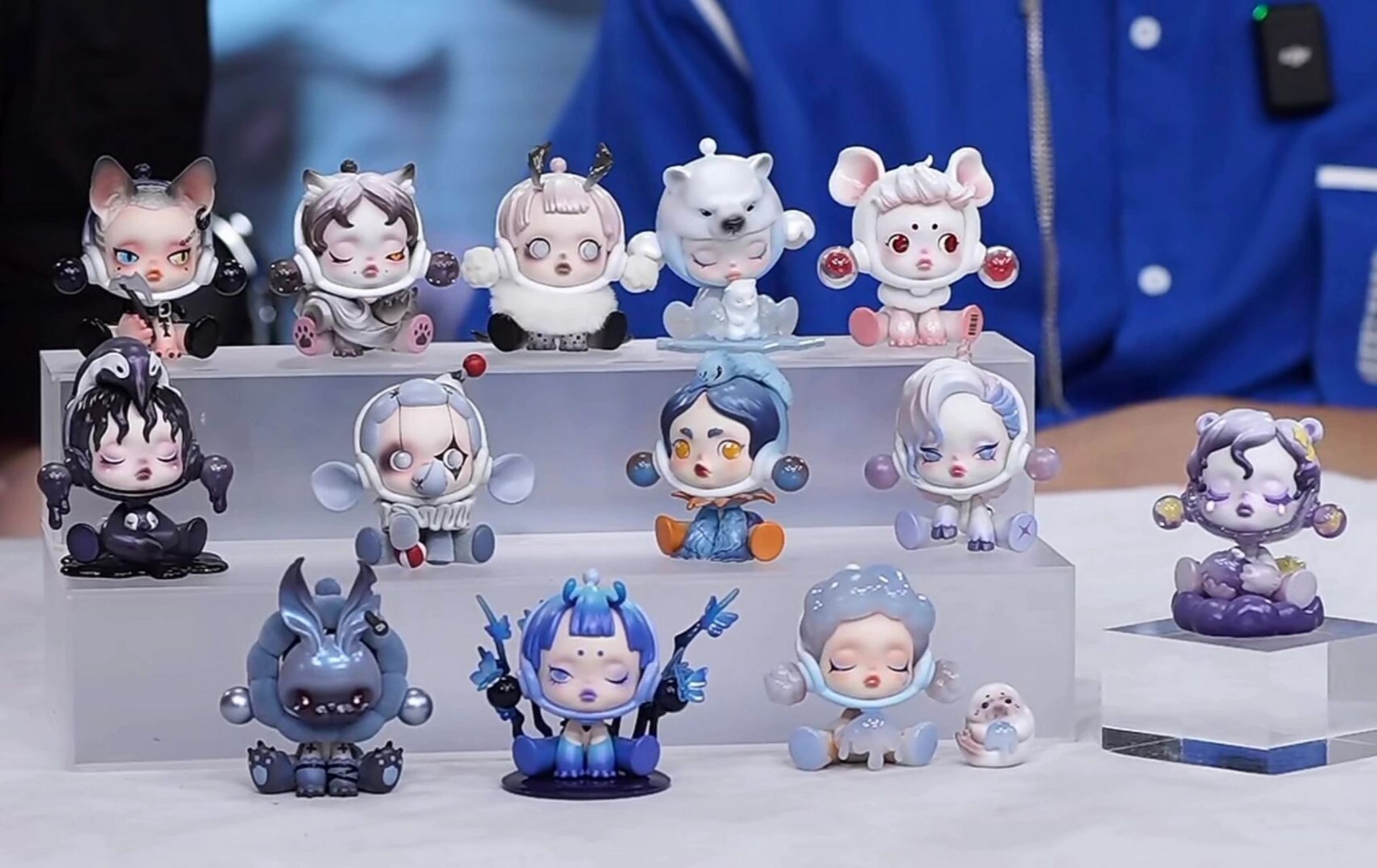 泡泡玛特sp新品 食梦动物系列实物图 喜欢酷酷的企鹅93狐狸02