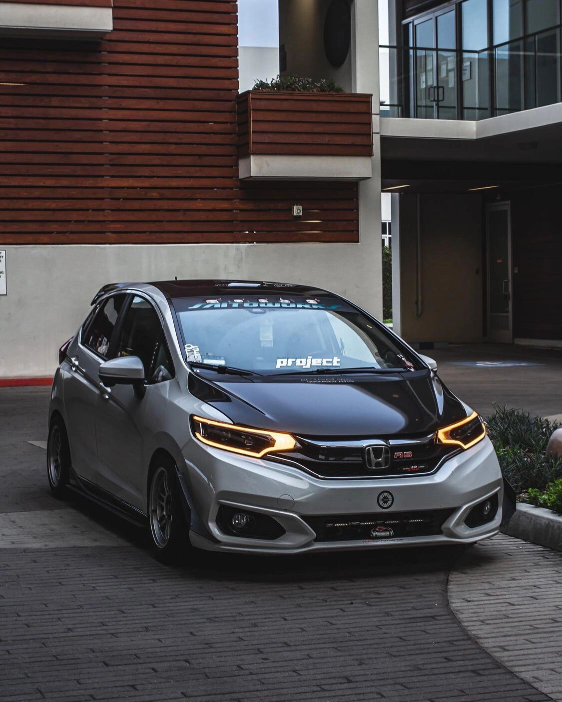 飞度gk5 rs姿态改装案例 审美无标准,我爱即高级      亿点车知识 rcc