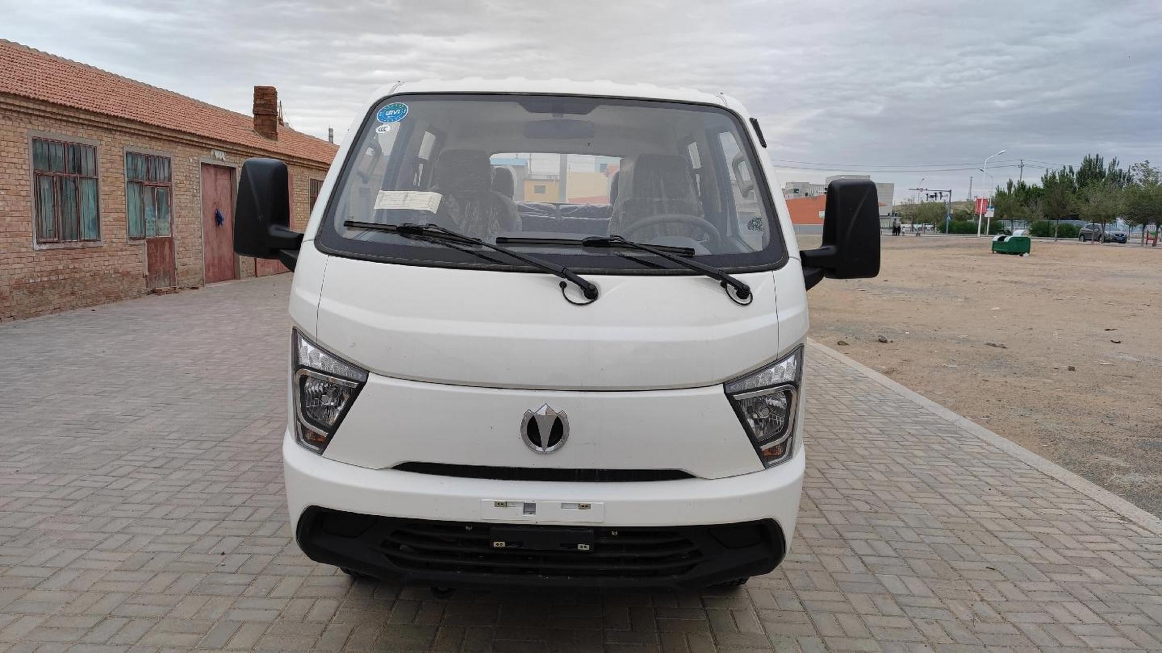 飞碟缔途双排柴油发动机.22款飞碟帝途柴油2.