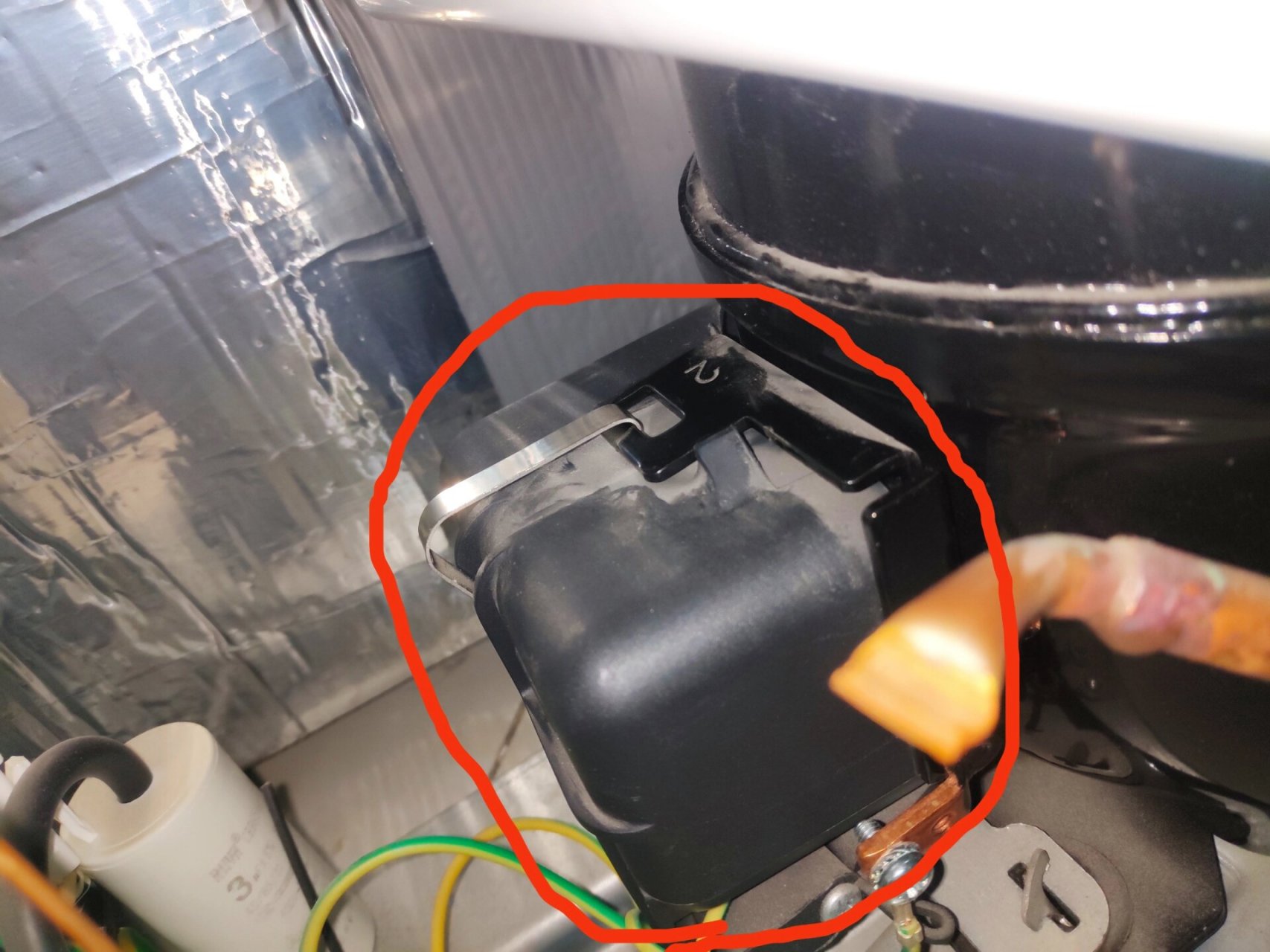 求助:帝度冰箱压缩机启动器外罩如何正确撬啊 帝度风冷冰箱忽然不制冷