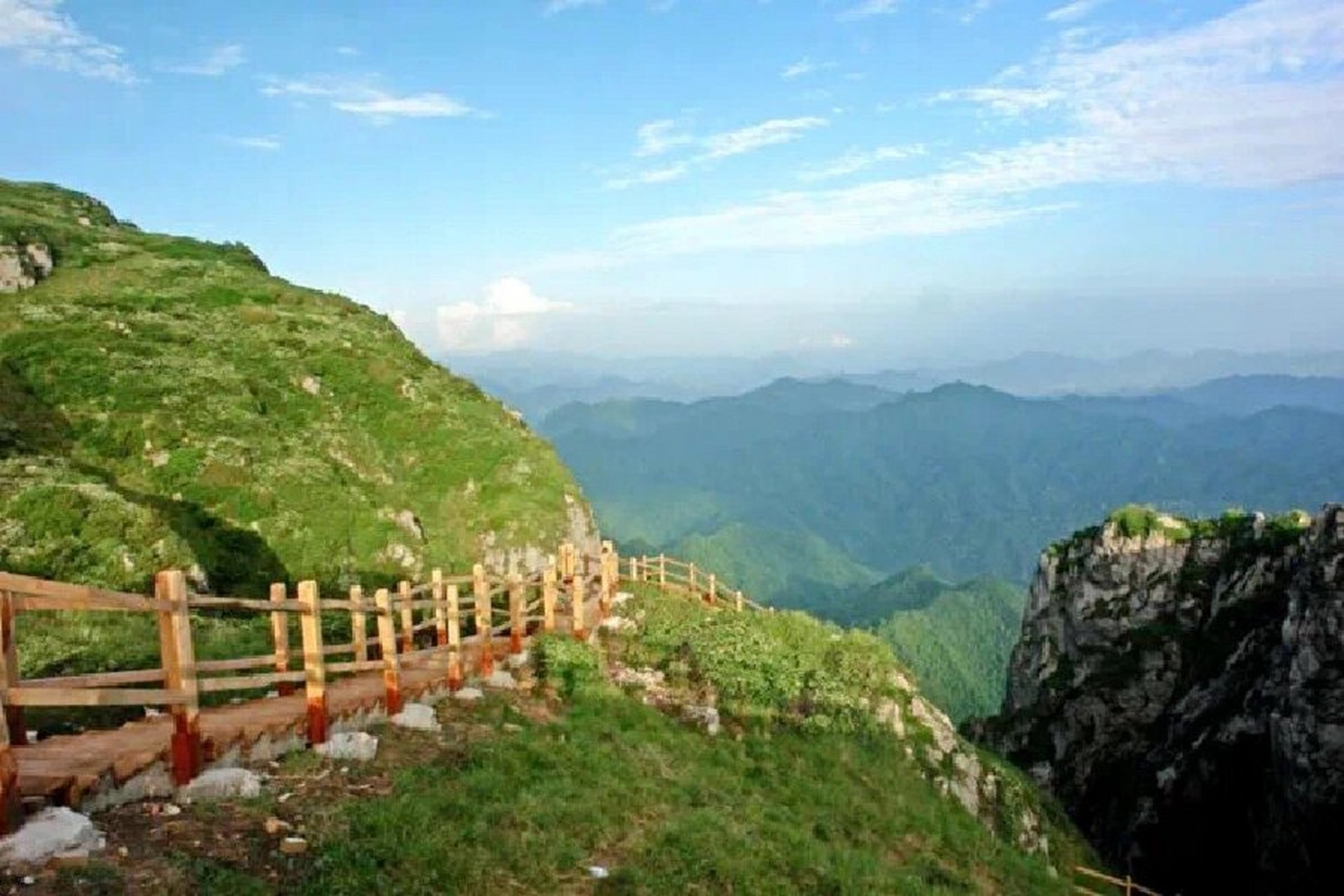 留坝紫柏山|4a级景区,暑假活动来袭～ 92 位于汉中市留坝县境内微风