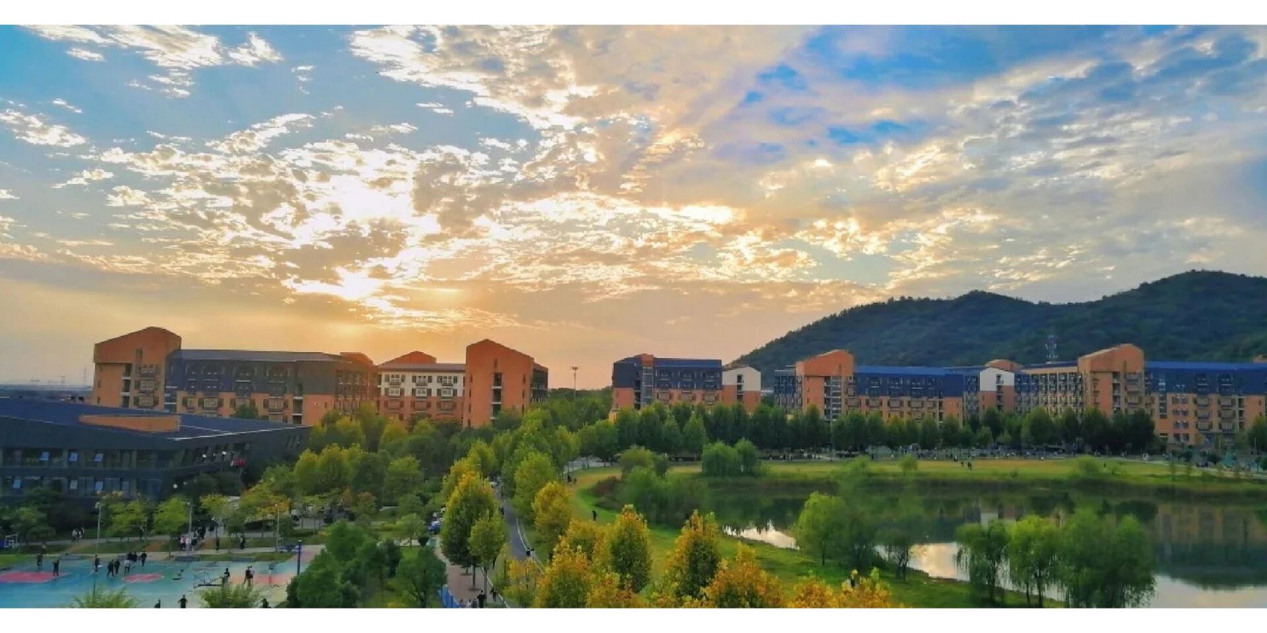 武汉晴川学院—校园风光 99武汉晴川学院( wuhan qingchuan