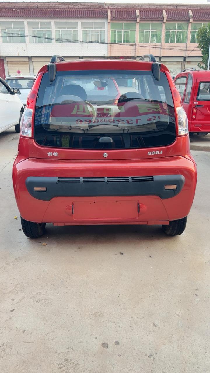 新到御捷q6～原车原版原漆～6块21年8v150电池～续航100公里没问题