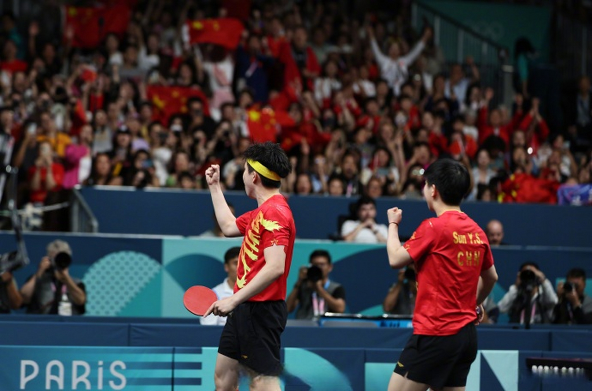 莎头夺金】在刚刚结束的巴黎奥运会乒乓球混双决赛中,王楚钦 /孙颖莎