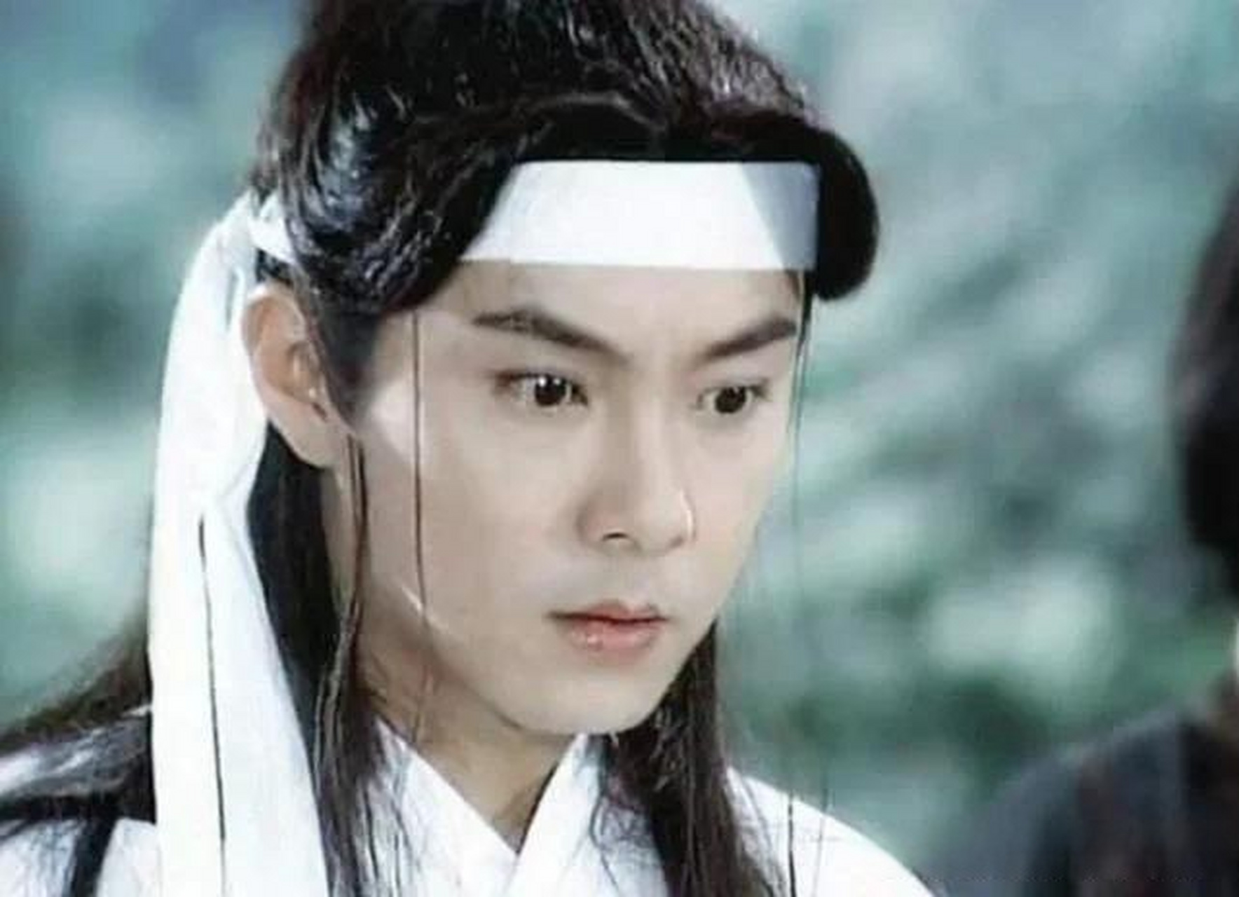 好久不见的58岁的"韦小宝"张卫健突然上了热搜!