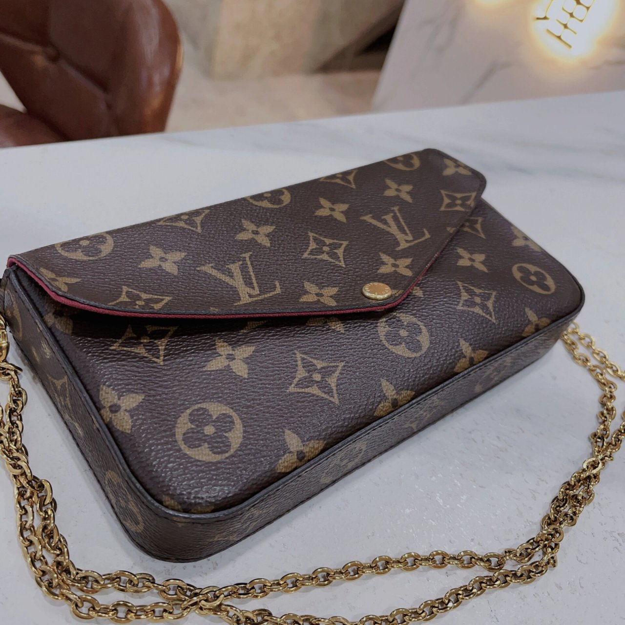 lv路易威登 三合一 经典链条包 尺寸:21*12*3cm 成色如图 无掉针 公价