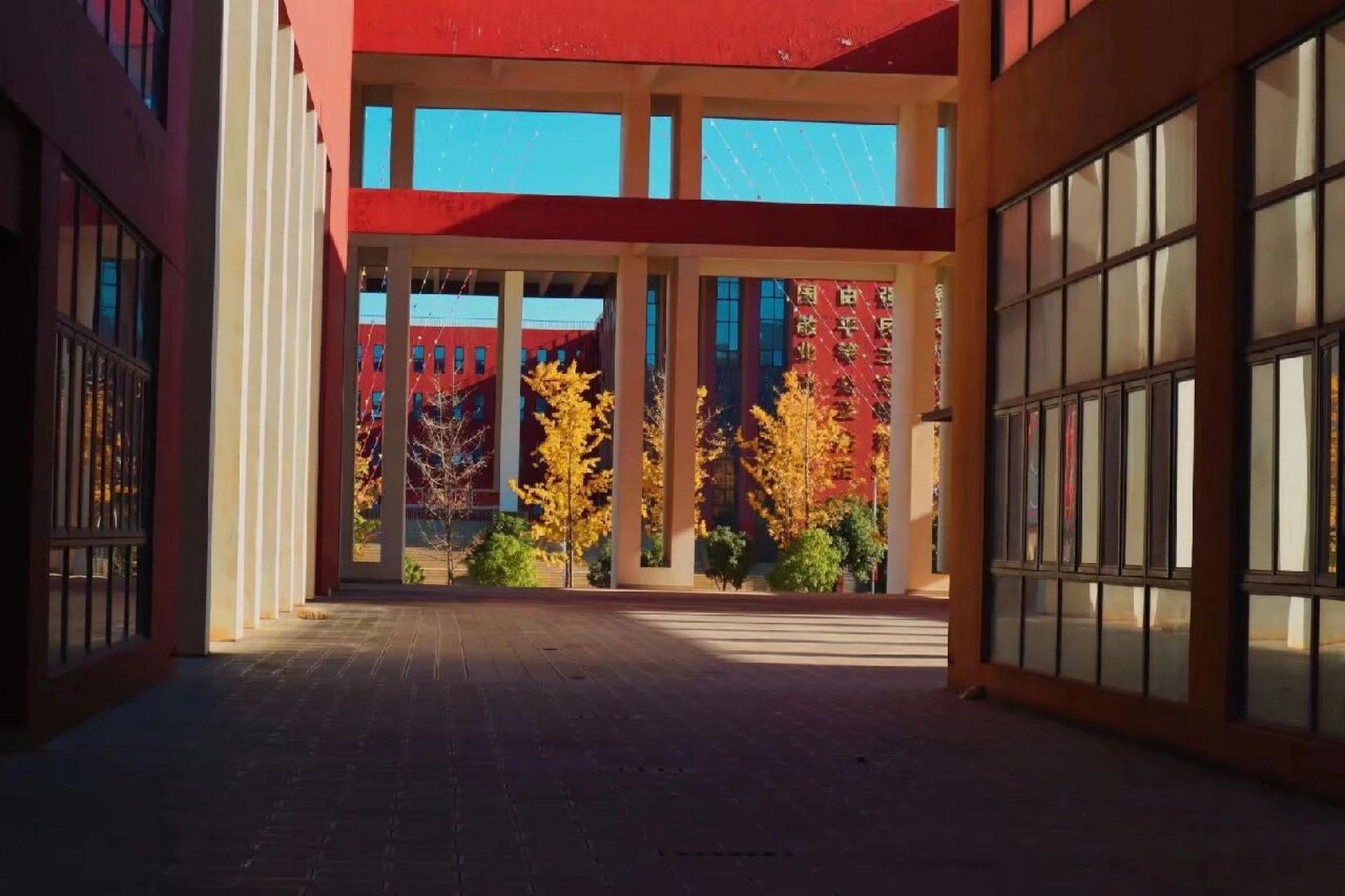 昆明理工大学津桥学院 欢迎学弟学妹们报考昆明理工大学津桥学院