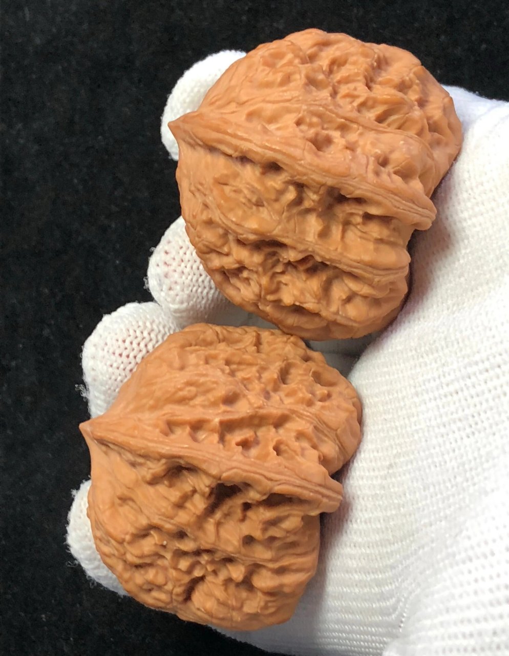 宽城核桃 又叫高欢狮子头 尺寸,36,42,38 窄边大肚,手感特别好,皮质