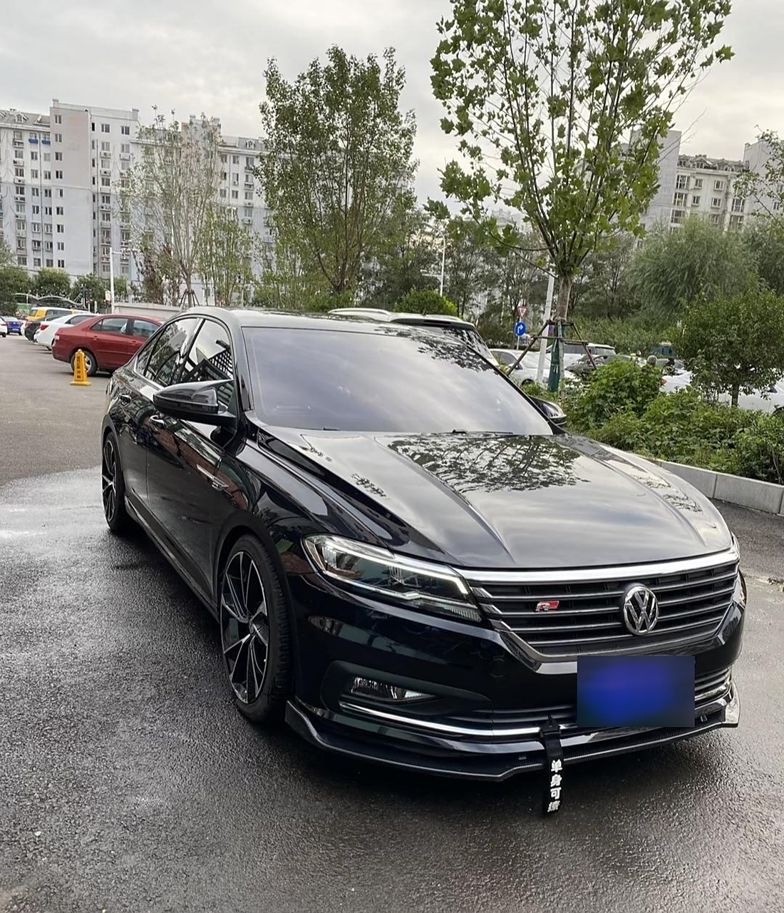 大众朗逸plus 低趴姿态 黑武士