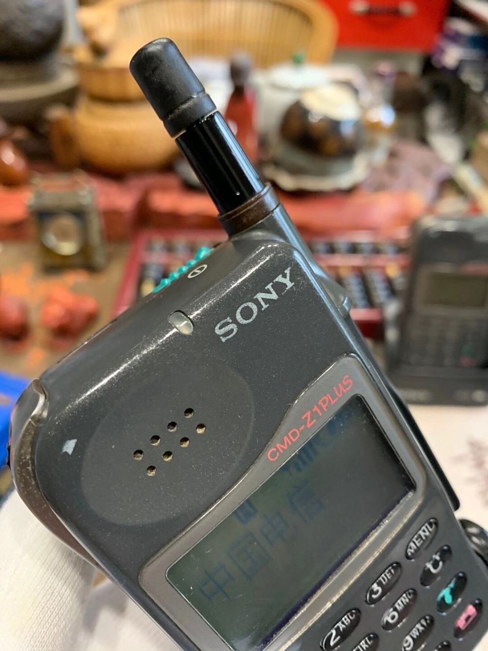 索尼 sony z1 手机 索尼鸵鸟z1,开机有个大鸵鸟在屏幕里溜达…… 索尼