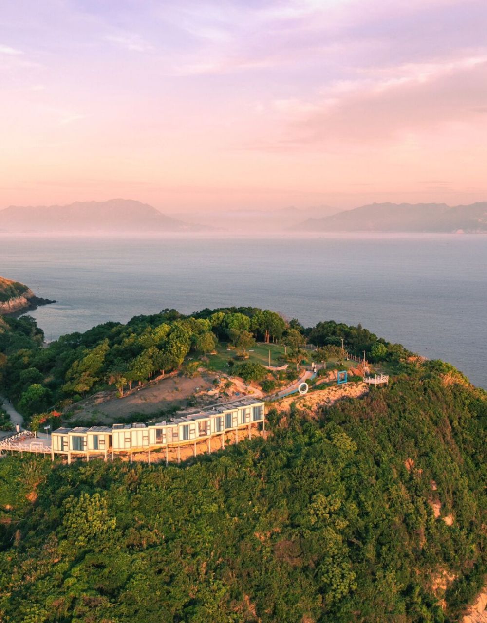 悬崖上的民宿,看日出景观无敌7515 这家嵛山岛海上悬崖边的民宿