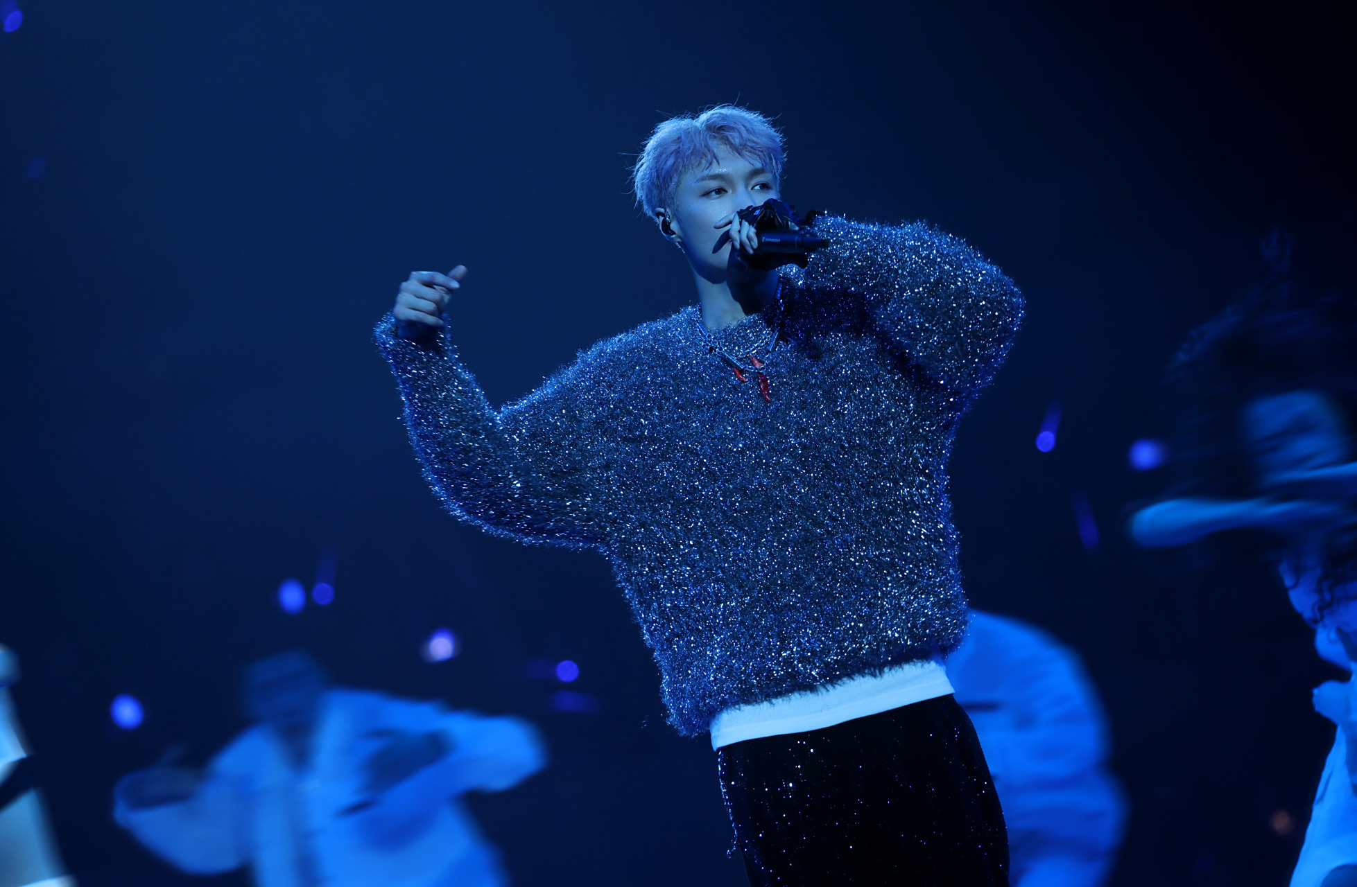 请查收今晚captain02lay张艺兴02的一份可盐可甜的爱!