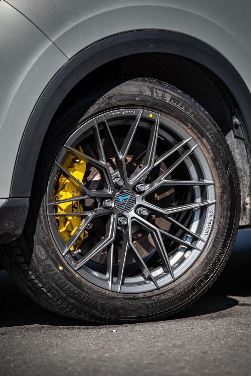 荣威rx5原厂升级18寸巨久vlf-06哑光枪灰色 轻量化旋压轮毂.