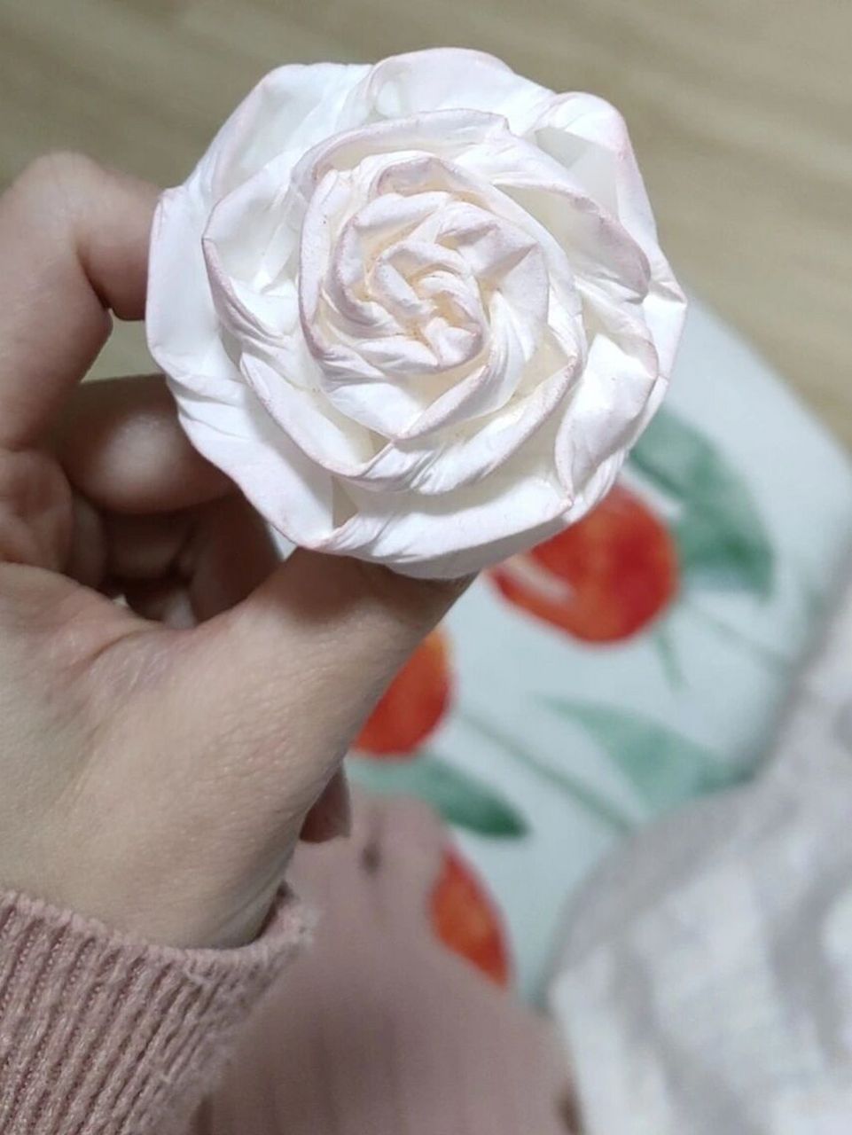 【纸艺】手工教程&纸巾玫瑰·图文版 前几天在空间看到的纸巾花,随手