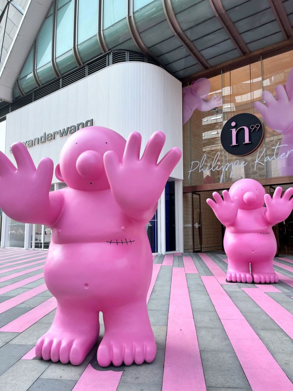 全身粉红,肉墩墩的玫瑰先生 超大的鼻子02呆萌的神态02憨态可掬的