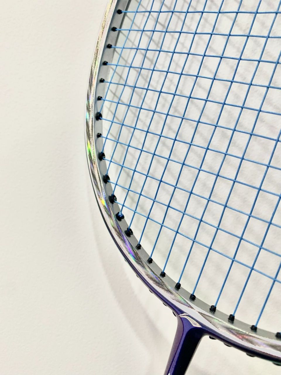 李宁风刃500-杀球利器 在所有的风刃系列里面,风刃500应该是最受欢迎