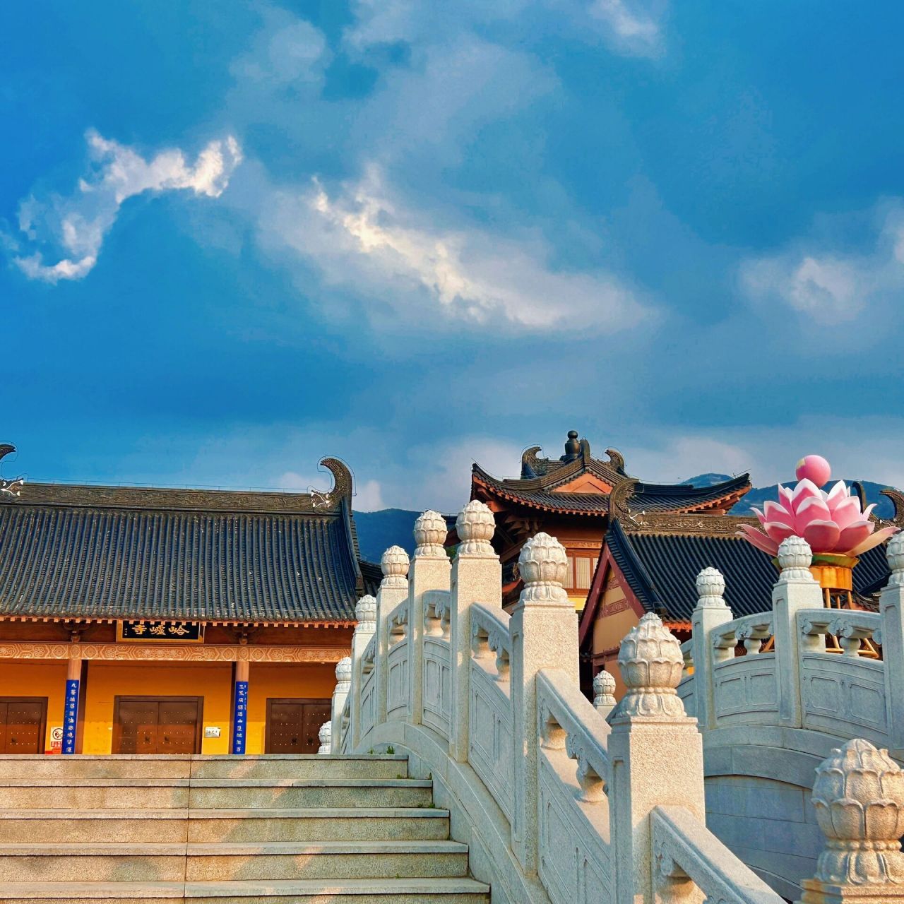 烟台福山寺庙92峆垆寺 92峆垆寺| 黄墙灰瓦 心诚则灵 7515所