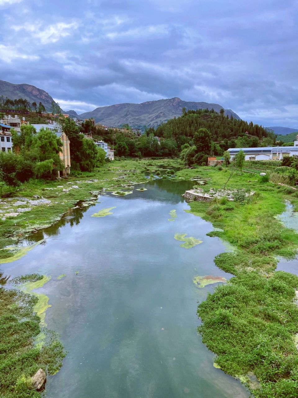 曲靖周边‖生在田里的宝藏温泉 温泉的名字叫德泽温泉,平时都开门