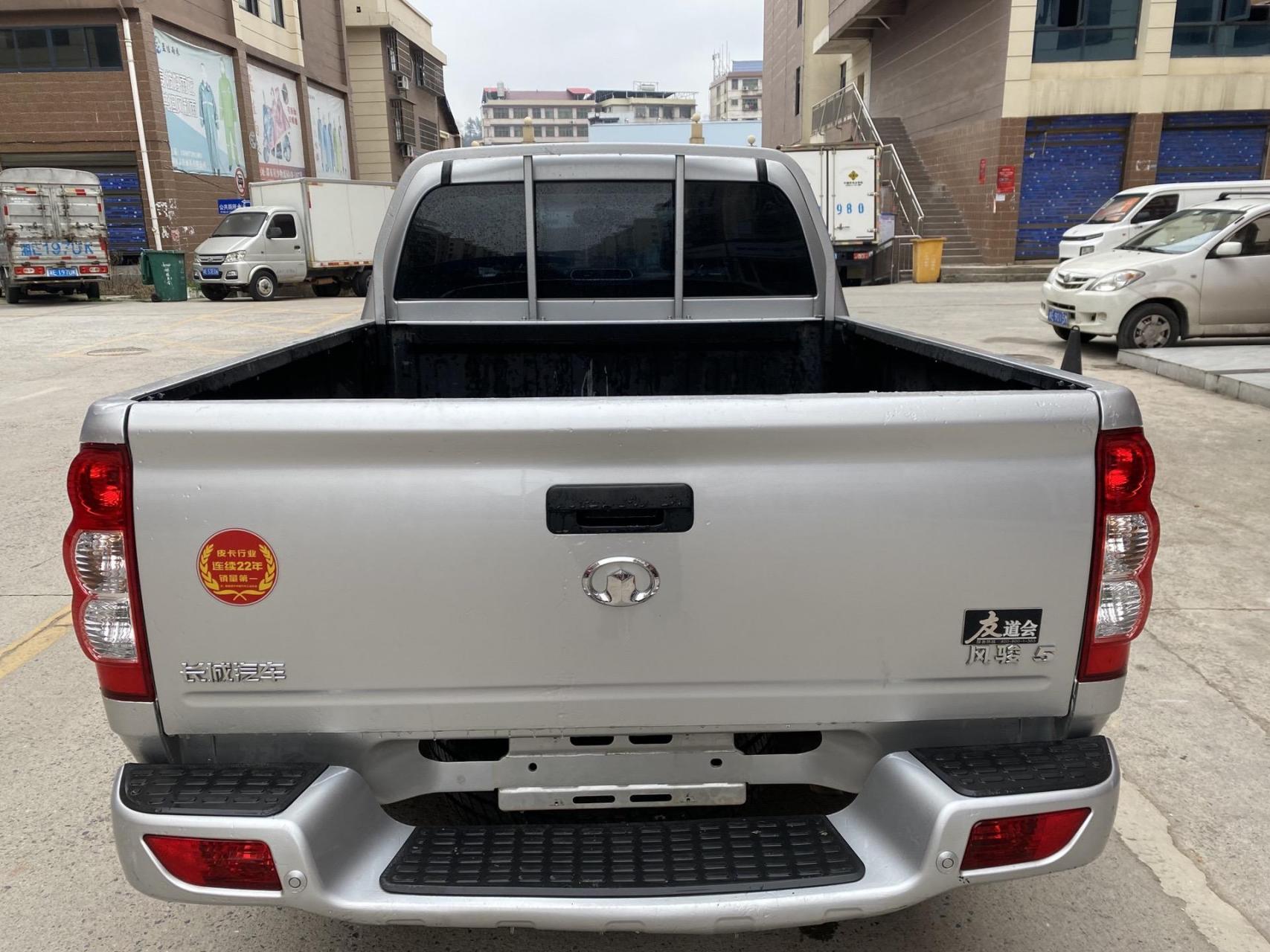 21年四驱风骏5:2.0t柴油加长货箱