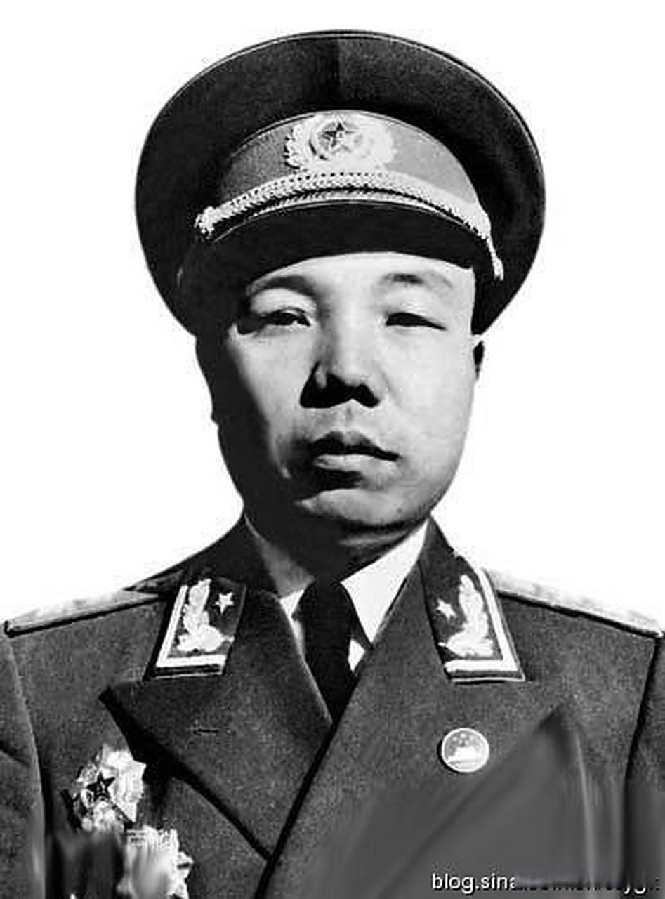 萧华将军是最年轻的开国上将,授衔时年仅39岁.