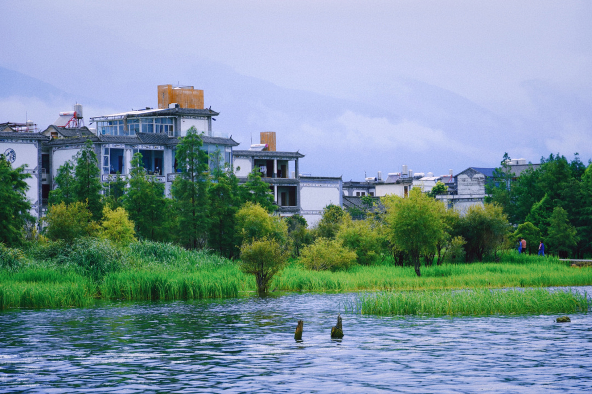 大理旅行|小众网红景点才村全攻略 92【景点】与  相比,  的名气