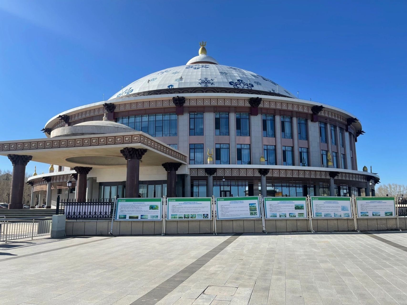 自驾首选库伦淖尔旅游度假区 【景区简介】 92库伦淖尔旅游度假区为